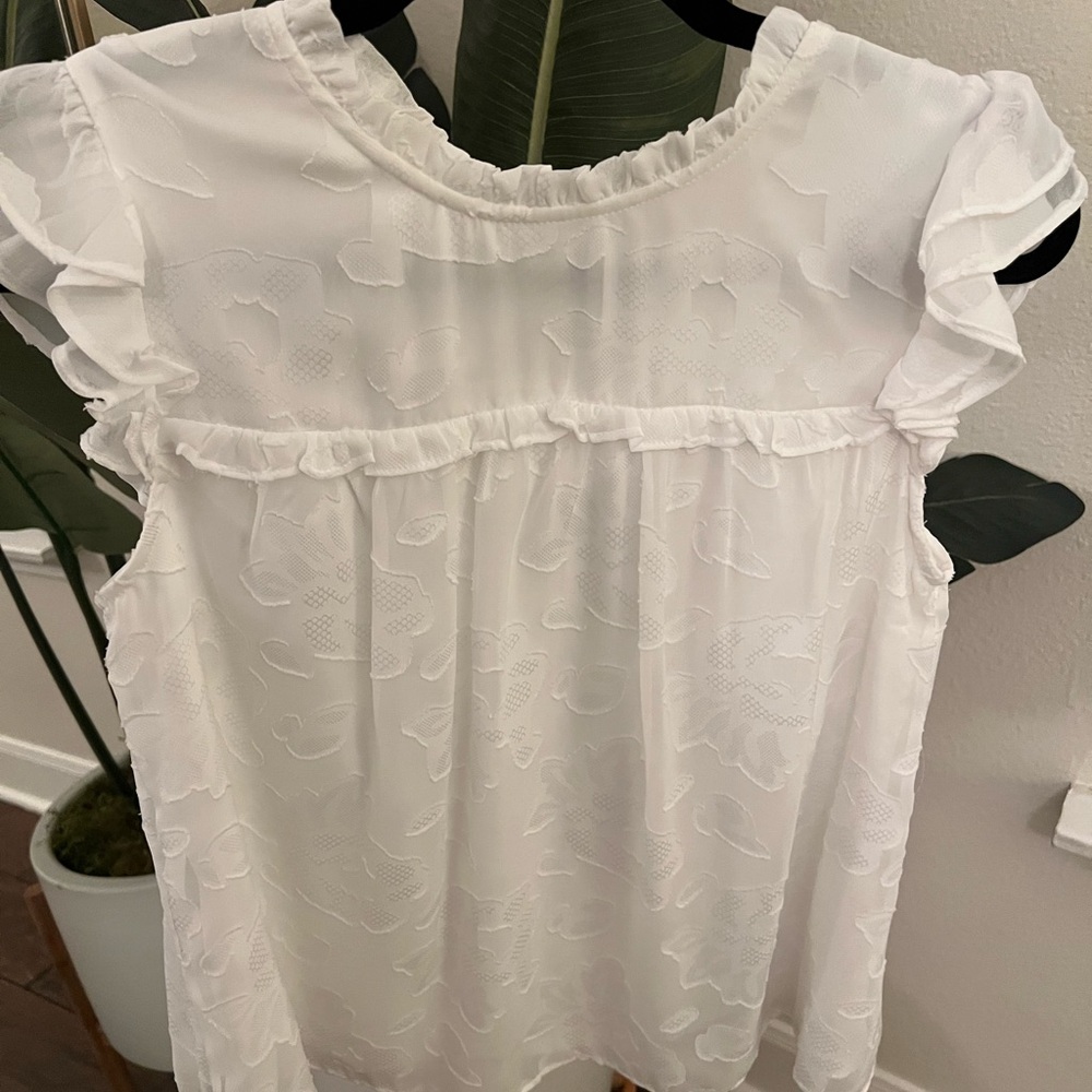 Sleeveless Ruffle Blouse